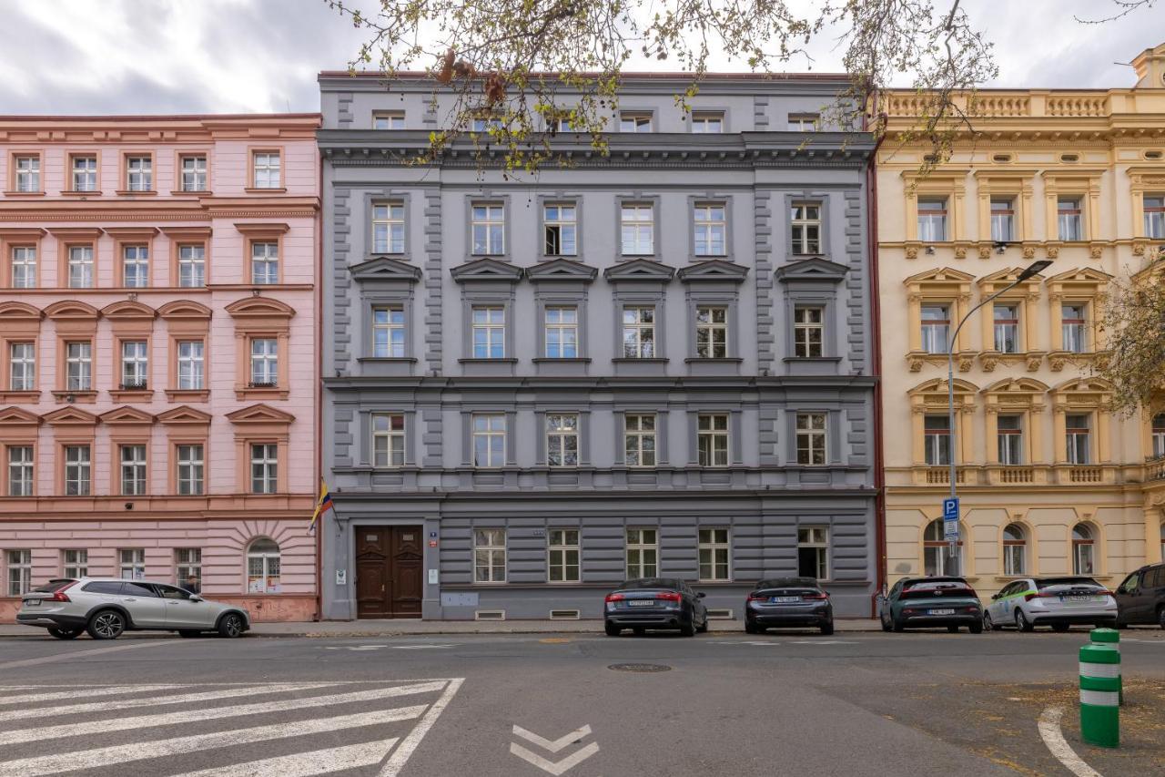 Luxurious, Charming Studio Perfect For Couples Prag Exterior foto